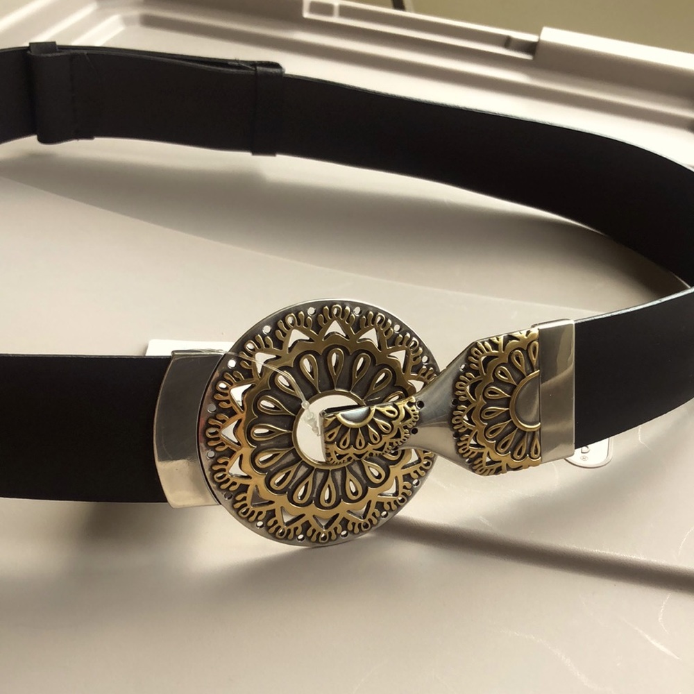 Vintage Chico’s Black Trouser Belt, size M/L